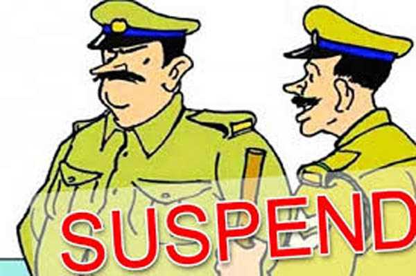 थाने से आरोपी फरार, दो आरक्षक निलंबित